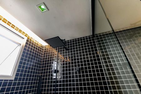 Apartamento à venda com 168m², 3 quartos e 3 vagas Apartamento à venda com 168m², 3 quartos e 3 vagasSuíte 3 - chuveiro