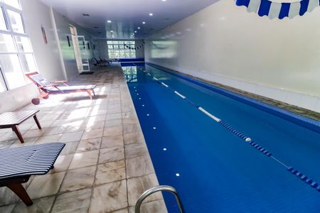 Apartamento à venda com 168m², 3 quartos e 3 vagas Apartamento à venda com 168m², 3 quartos e 3 vagasPiscina Coberta