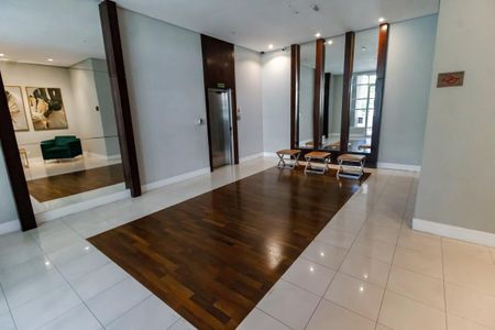 Apartamento à venda com 168m², 3 quartos e 3 vagas Apartamento à venda com 168m², 3 quartos e 3 vagasHall de entrada