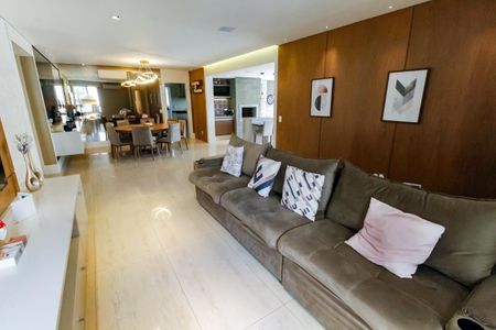 Apartamento à venda com 168m², 3 quartos e 3 vagas Apartamento à venda com 168m², 3 quartos e 3 vagasSala 1