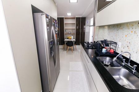 Apartamento à venda com 168m², 3 quartos e 3 vagas Apartamento à venda com 168m², 3 quartos e 3 vagasCozinha - Armários