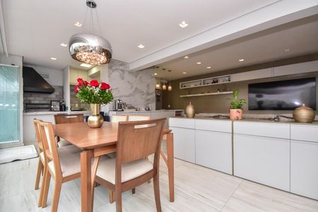 Apartamento à venda com 104m², 2 quartos e 2 vagasVaranda