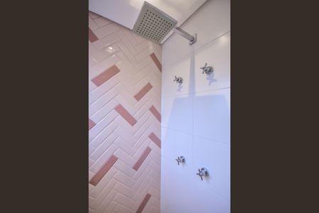 Apartamento à venda com 104m², 2 quartos e 2 vagasChuveiro da Suíte