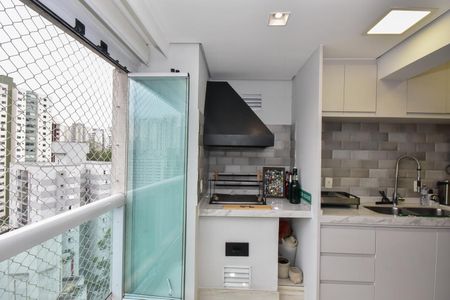 Apartamento à venda com 104m², 2 quartos e 2 vagasVaranda