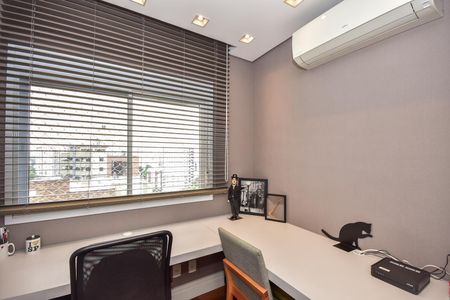 Apartamento à venda com 104m², 2 quartos e 2 vagasArmário da Suíte 