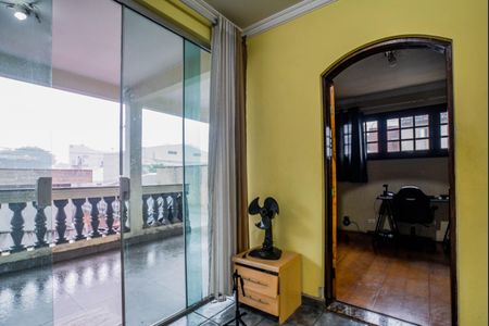 Casa à venda com 300m², 2 quartos e 3 vagasHall