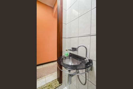 Casa à venda com 300m², 2 quartos e 3 vagasLavabo