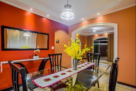 Casa à venda com 300m², 2 quartos e 3 vagasSala de Jantar