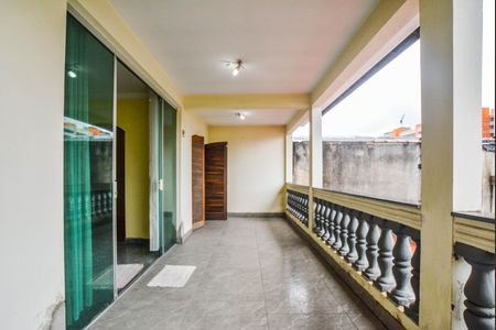 Casa à venda com 300m², 2 quartos e 3 vagasVaranda