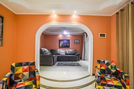 Casa à venda com 300m², 2 quartos e 3 vagasSala 2