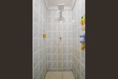 Casa à venda com 300m², 2 quartos e 3 vagasBanheiro da Suíte 1