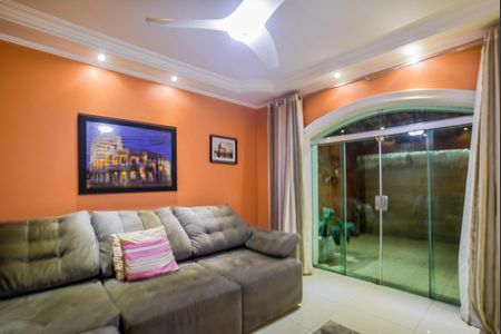 Casa à venda com 300m², 2 quartos e 3 vagasSala 1