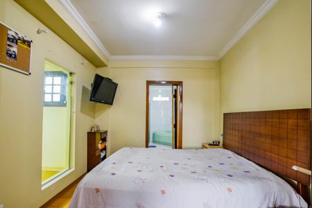 Casa à venda com 300m², 2 quartos e 3 vagasSuíte 2