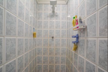 Casa à venda com 300m², 2 quartos e 3 vagasBanheiro da Suíte 1