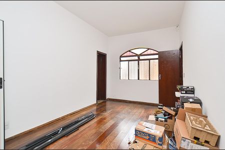 Casa para alugar com 365m², 5 quartos e 1 vaga Casa para alugar com 365m², 5 quartos e 1 vagaSuíte 2