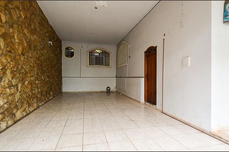 Casa para alugar com 365m², 5 quartos e 1 vaga Casa para alugar com 365m², 5 quartos e 1 vagaGaragem