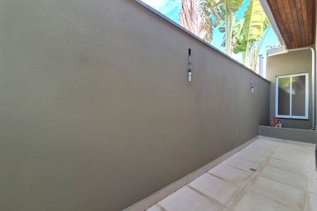 Vista da Suíte 1  de casa de condomínio para alugar com 4 quartos, 360m² em Swiss Park, Campinas