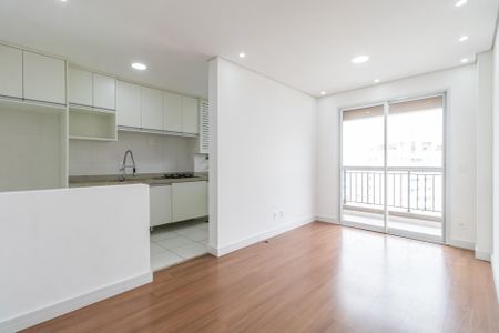 Sala de apartamento para alugar com 3 quartos, 84m² em Centro Comercial Jubran, Barueri