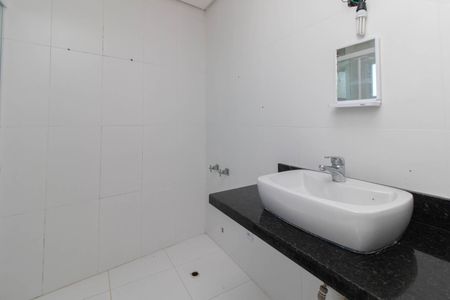 Casa para alugar com 175m², 3 quartos e 2 vagasBanheiro da Suíte