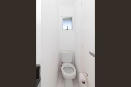 Casa para alugar com 175m², 3 quartos e 2 vagasBanheiro Social 2