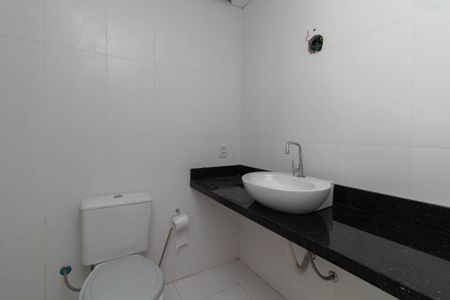 Casa para alugar com 175m², 3 quartos e 2 vagasBanheiro Social