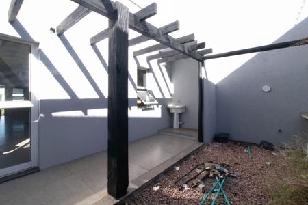 Casa para alugar com 175m², 3 quartos e 2 vagasQuintal