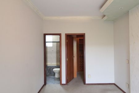 Apartamento à venda com 249m², 4 quartos e 3 vagasSuite 2