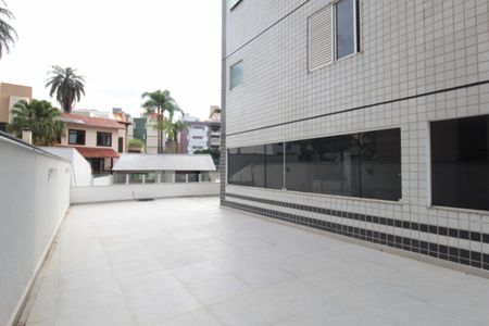 Apartamento à venda com 249m², 4 quartos e 3 vagasSalão de Festas