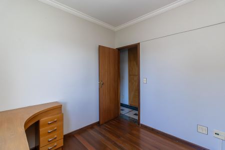 Apartamento à venda com 249m², 5 quartos e 3 vagas Apartamento à venda com 249m², 5 quartos e 3 vagasQuarto 2