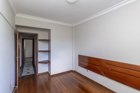 Apartamento à venda com 249m², 5 quartos e 3 vagas Apartamento à venda com 249m², 5 quartos e 3 vagasQuarto 3