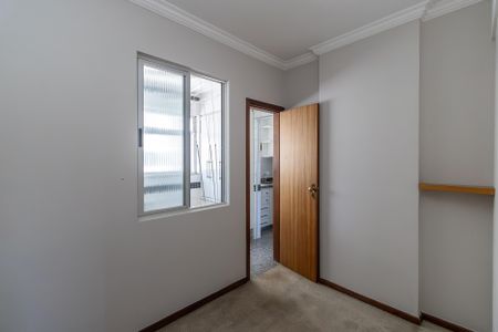 Apartamento à venda com 249m², 5 quartos e 3 vagas Apartamento à venda com 249m², 5 quartos e 3 vagasQuarto 5