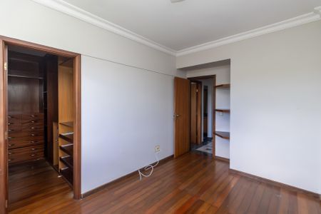 Apartamento à venda com 249m², 5 quartos e 3 vagas Apartamento à venda com 249m², 5 quartos e 3 vagasQuarto 3