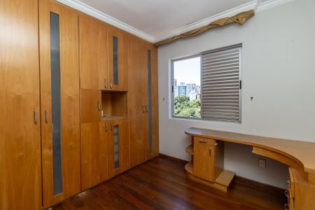 Apartamento à venda com 249m², 5 quartos e 3 vagas Apartamento à venda com 249m², 5 quartos e 3 vagasQuarto 2