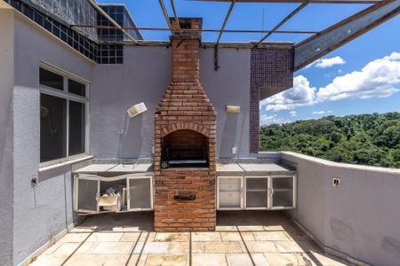 Apartamento à venda com 249m², 5 quartos e 3 vagas Apartamento à venda com 249m², 5 quartos e 3 vagasCobertura