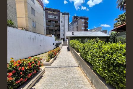 Apartamento à venda com 249m², 5 quartos e 3 vagas Apartamento à venda com 249m², 5 quartos e 3 vagasHall de entrada