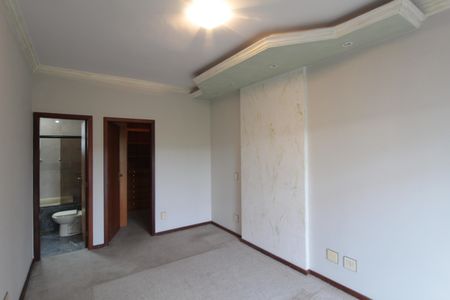 Apartamento à venda com 249m², 4 quartos e 3 vagasSuite 2
