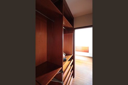 Apartamento à venda com 249m², 4 quartos e 3 vagasCloset da Suite 1