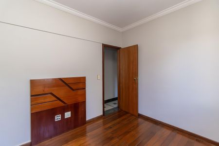 Apartamento à venda com 249m², 5 quartos e 3 vagas Apartamento à venda com 249m², 5 quartos e 3 vagasQuarto 1