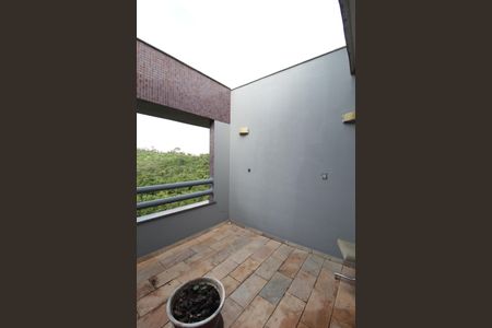 Apartamento à venda com 249m², 4 quartos e 3 vagasVaranda da Suite 2