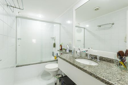Apartamento à venda com 53m², 1 quarto e 1 vaga Apartamento à venda com 53m², 1 quarto e 1 vagaBanheiro da Suíte