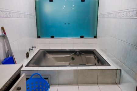 Casa à venda com 234m², 3 quartos e 2 vagas Casa à venda com 234m², 3 quartos e 2 vagasBanheiro da Suíte 1