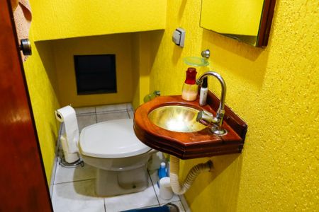 Casa à venda com 234m², 3 quartos e 2 vagas Casa à venda com 234m², 3 quartos e 2 vagasLavabo