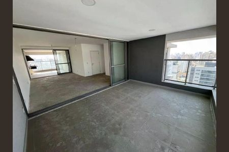 Apartamento à venda com 163m², 3 quartos e 2 vagas Apartamento à venda com 163m², 3 quartos e 2 vagasVaranda