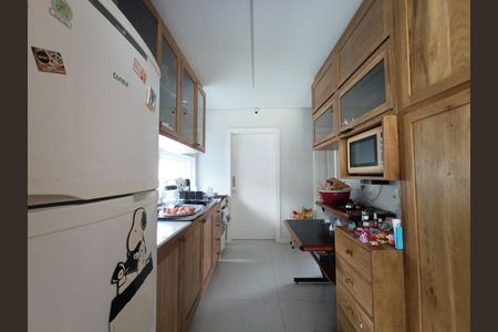 Casa de condomínio para alugar com 277m², 3 quartos e 2 vagasCozinha