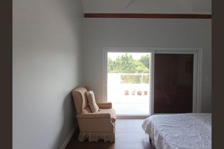 Casa de condomínio para alugar com 277m², 3 quartos e 2 vagasSuíte