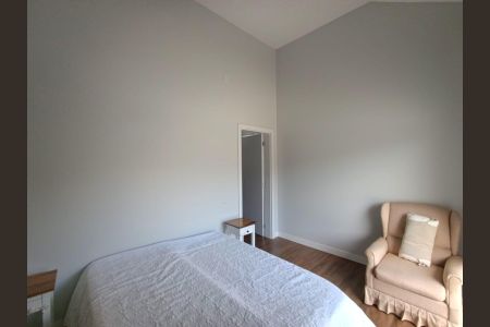 Suíte de casa de condomínio para alugar com 3 quartos, 277m² em Recanto dos Açores, Florianópolis