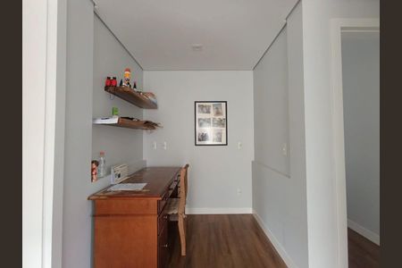 Casa de condomínio para alugar com 277m², 3 quartos e 2 vagasEscritório