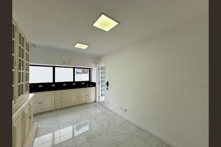 Apartamento para alugar com 183m², 3 quartos e 3 vagas