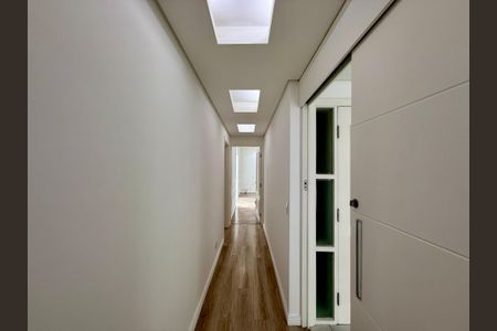 Apartamento para alugar com 183m², 3 quartos e 3 vagas Apartamento para alugar com 183m², 3 quartos e 3 vagasCorredor Suítes