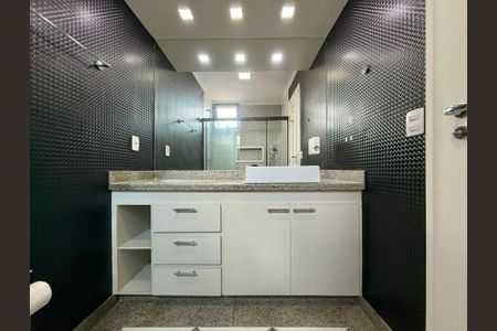 Apartamento para alugar com 183m², 3 quartos e 3 vagas Apartamento para alugar com 183m², 3 quartos e 3 vagasBanheiro Suíte 3